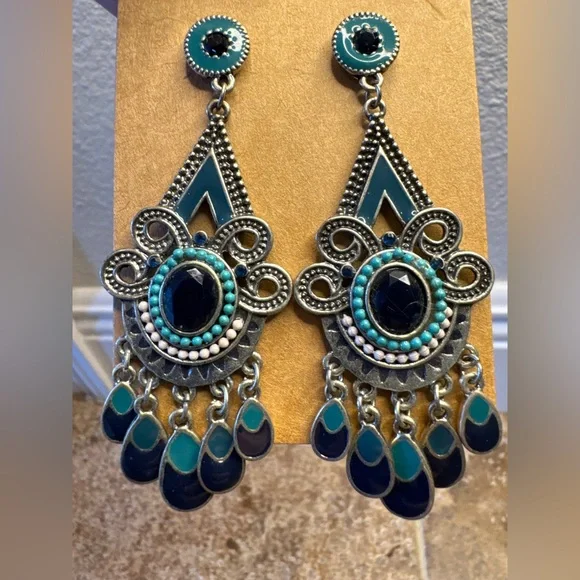 Elegant Silver and Blue Dangle Earrings - Picture 3 of 4